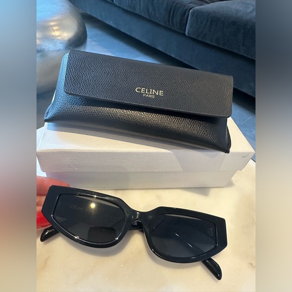 SOLD!🎉🎉🎉Celine Eyewear Triomphe Cat-Eye Sunglasses Unisex - Picture 12 of 16